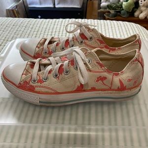 Floral/Botanical Converse low top sneakers